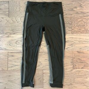 Lululemon capri leggings, size 8, like new!